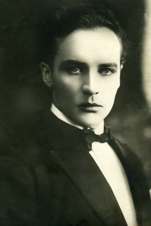 Photo of Igo Sym, Acting