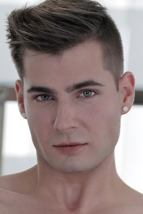Photo of Ezra Gibson, Acting