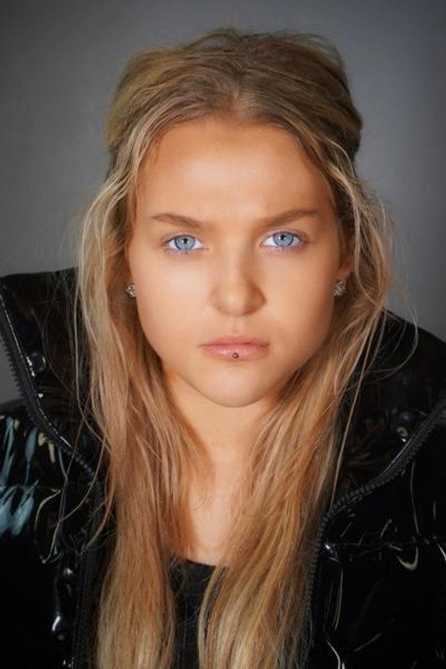 Photo of Leah Rhodes, Acting