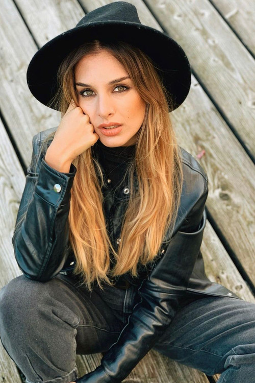 Photo of Cintia León, Acting