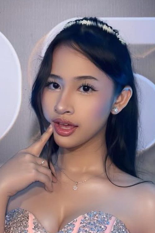 Photo of Angelia Livie, Acting