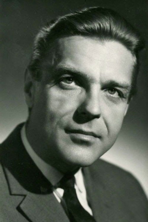 Nándor Tomanek profile