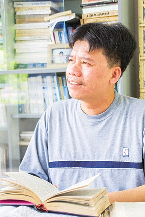 Photo of Nguyễn Việt Hà, Writing