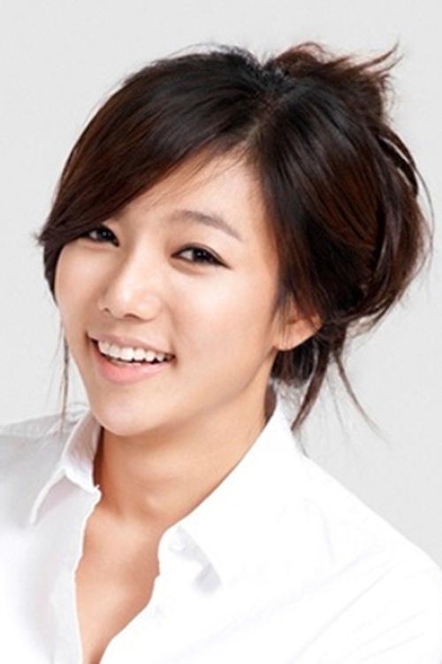 Lee Chae-young profile
