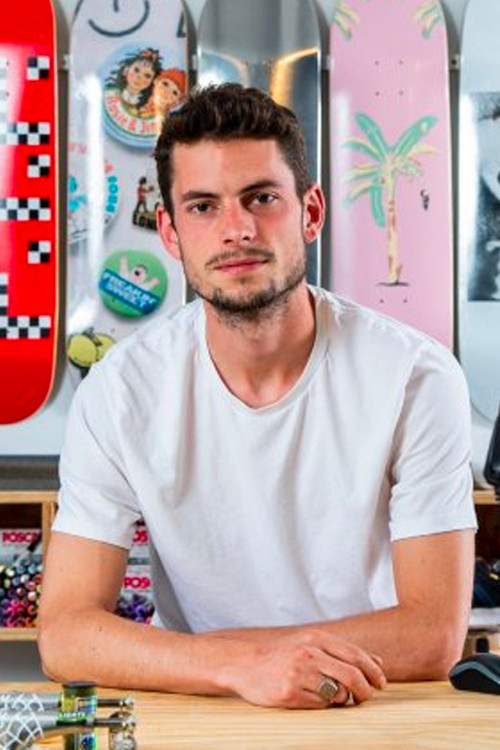Photo of Chris Thévenot, Acting