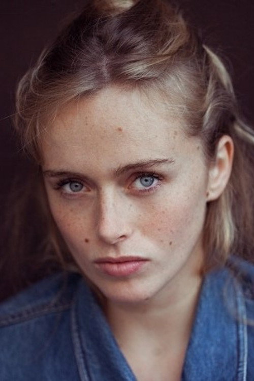 Photo of Alienor Bouvier, Acting