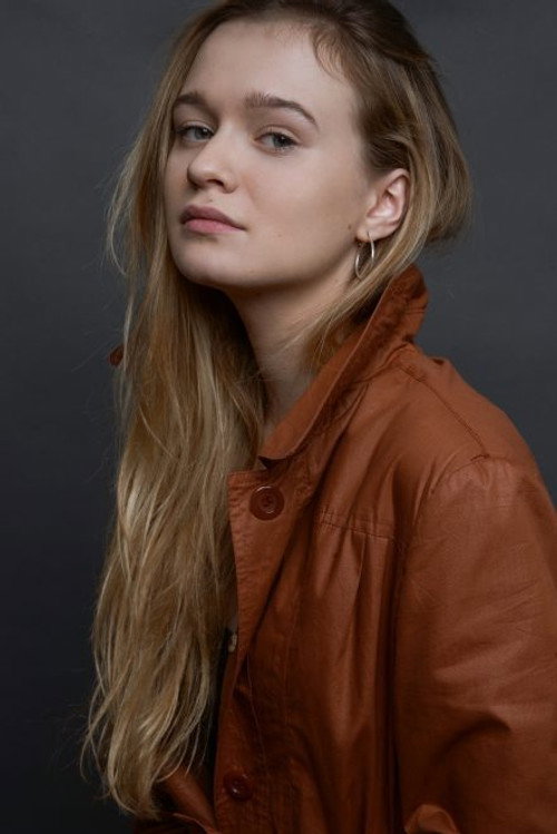 Photo of Manon Valentin, Acting