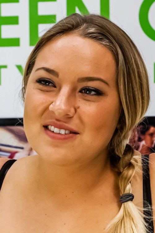 Photo of Scarlett Jennings, Acting