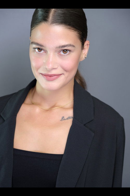 Mona Çalış profile