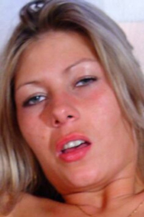 Photo of Lara Como, Acting