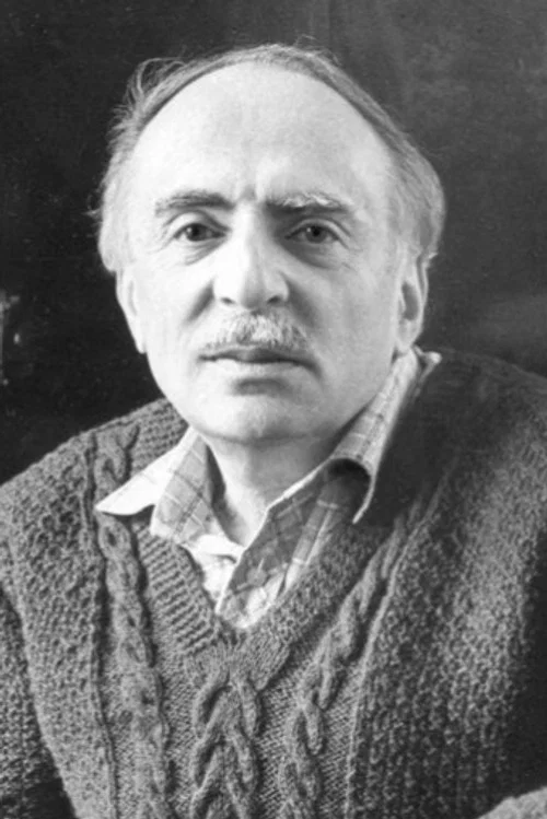 Photo of Emil Braginskiy, Writing