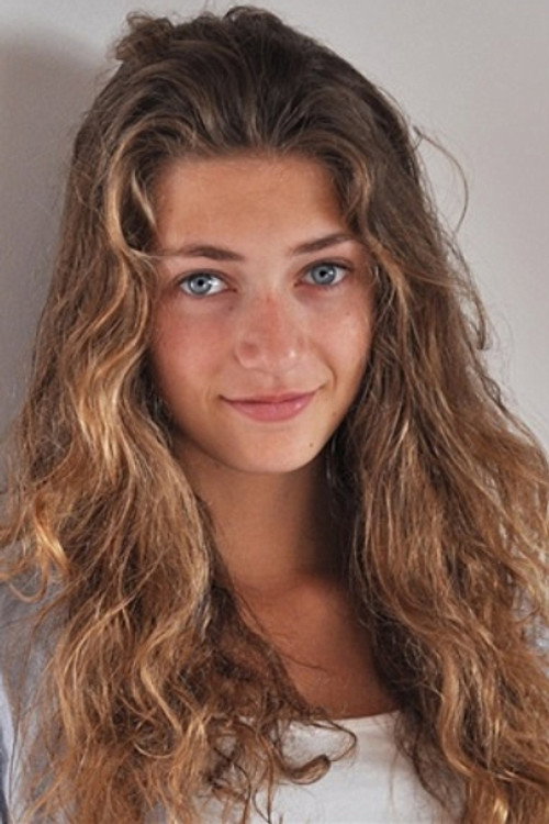 Photo of Luna Aglat, Acting