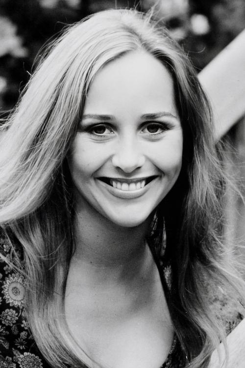 Hilary Dwyer profile