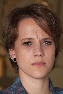 Photo of Elisa Ueberschär, Acting