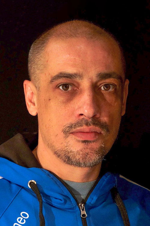 Mario Knezović profile