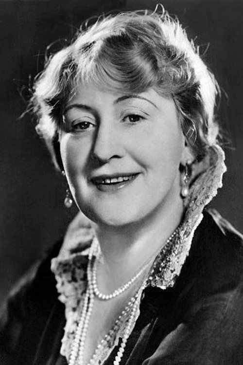 Photo of Julia Serda, Acting