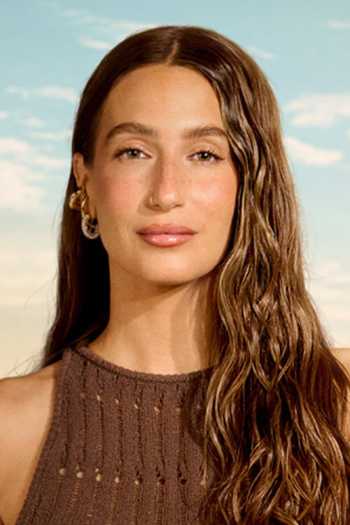 Photo of Amanda Batula, Acting