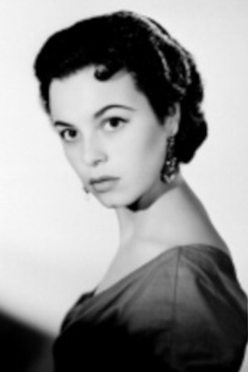 Photo of Beatriz Saavedra, Acting