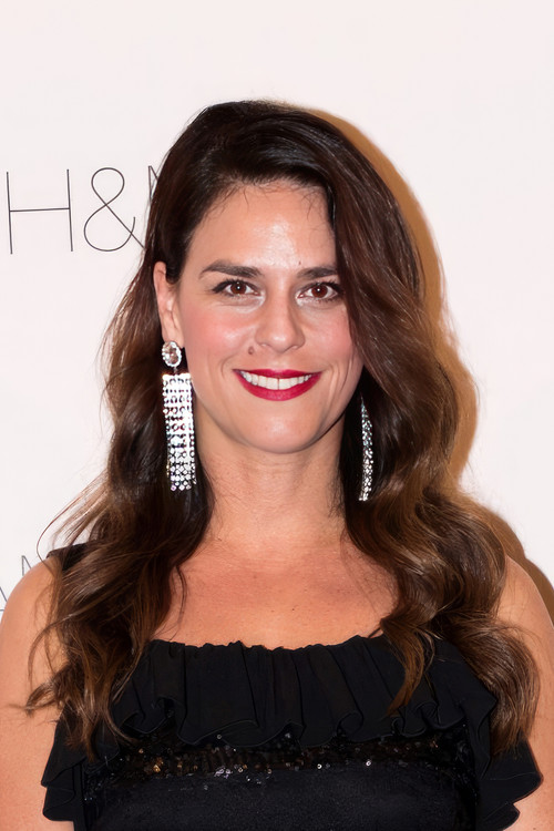 Photo of Ana Maras, Acting