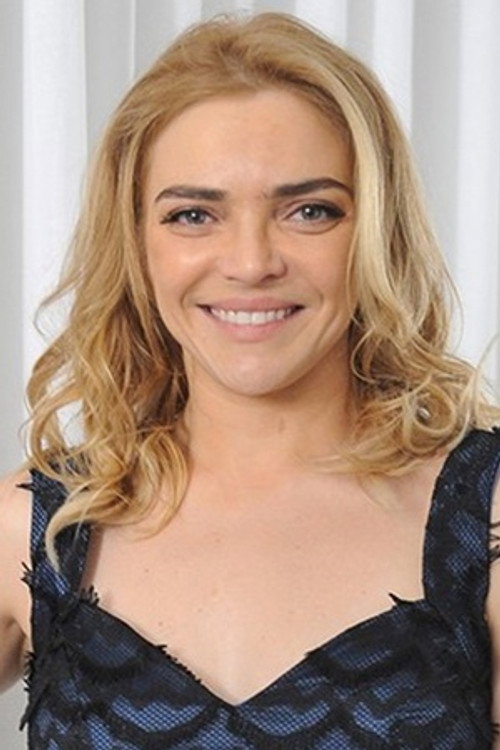 Titina Medeiros profile