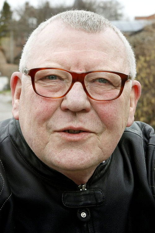 Erling Bundgaard profile