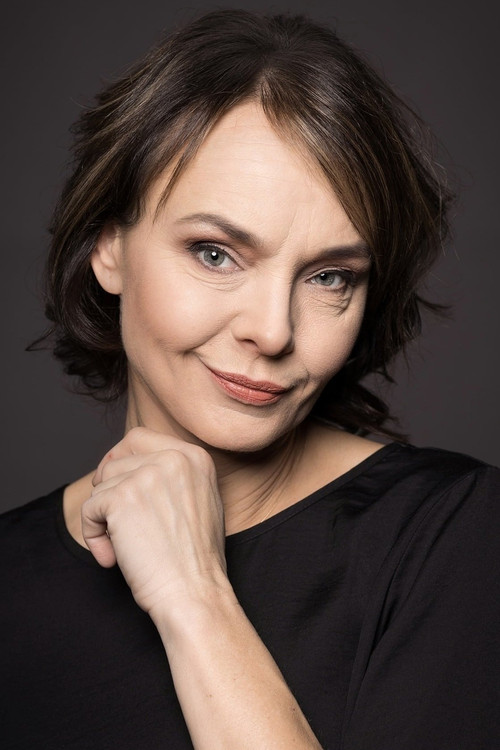 Photo of Elina Reinold, Acting