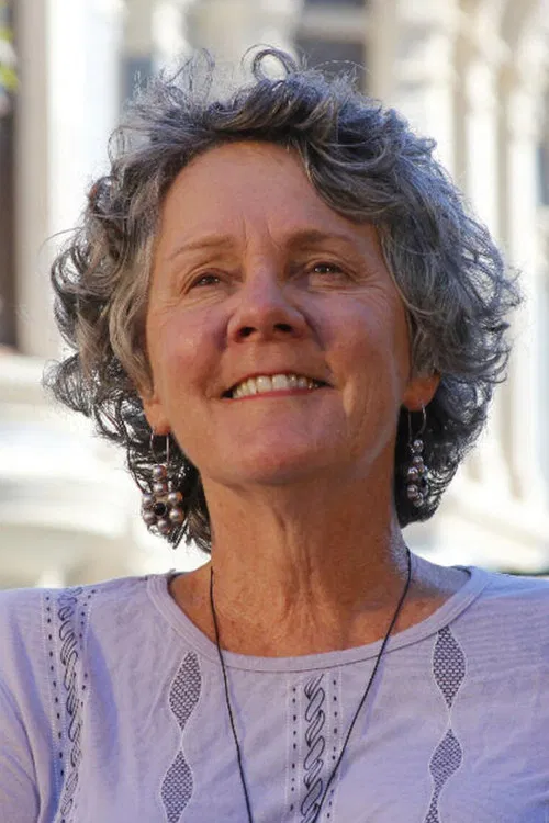 Maggie Renzi profile