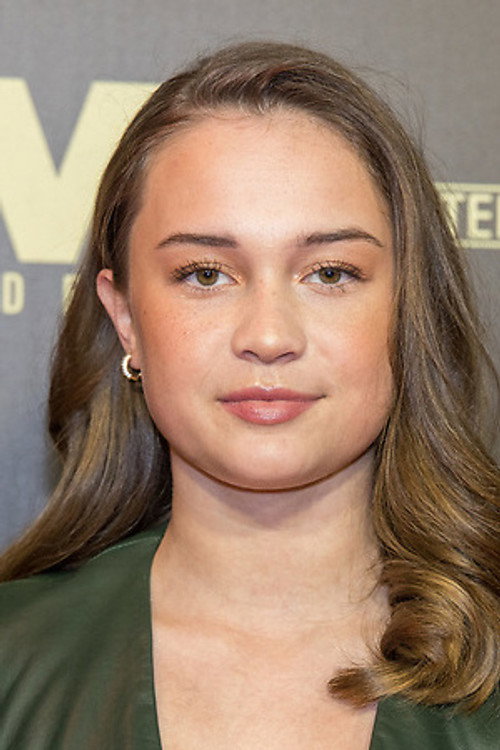 Photo of Zoe Cusell, Acting