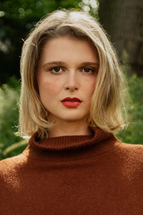 Photo of Chelsea von Holst, Acting