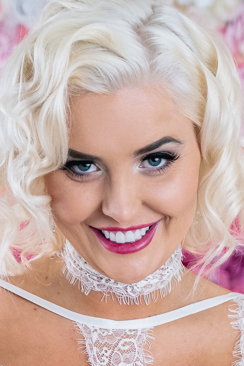 Karissa Shannon profile