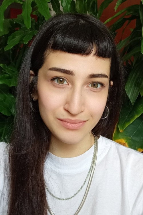 Annie Chouri profile