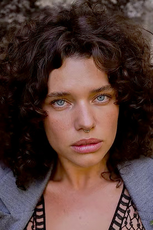 Bruna Linzmeyer profile