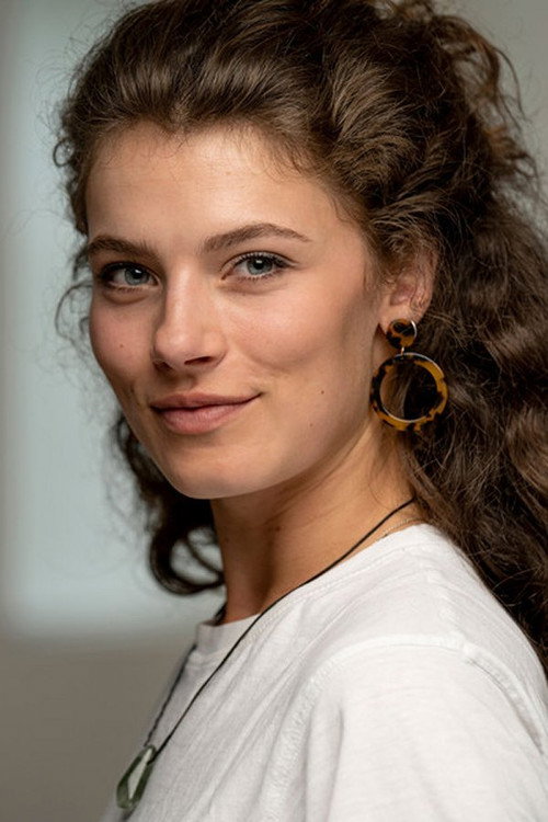 Photo of Mira Elias Obling, Acting