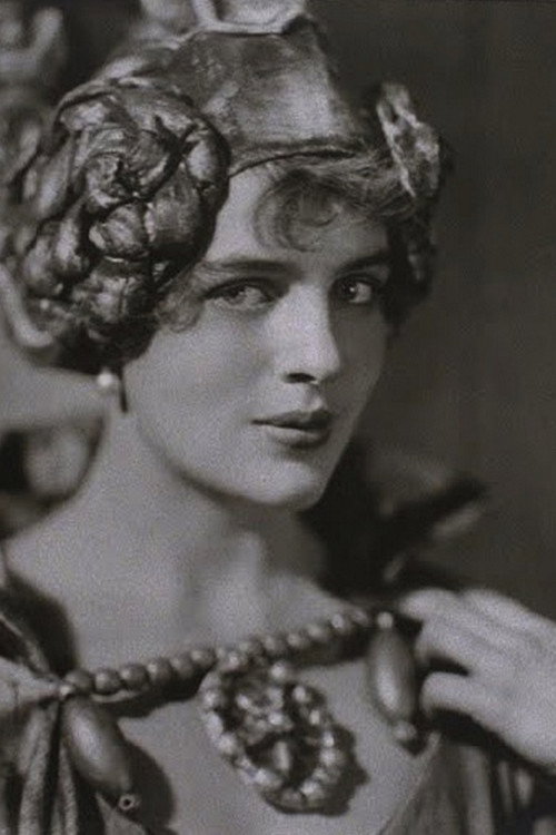 Photo of Rosamond Pinchot, Acting