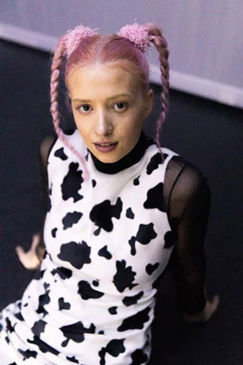 Photo of Jasmien Van Loo, Acting