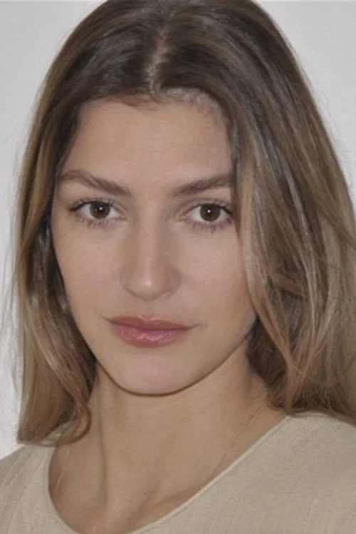 Photo of Laura Auclair, Acting