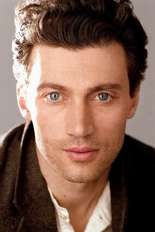 Bryce Pinkham profile