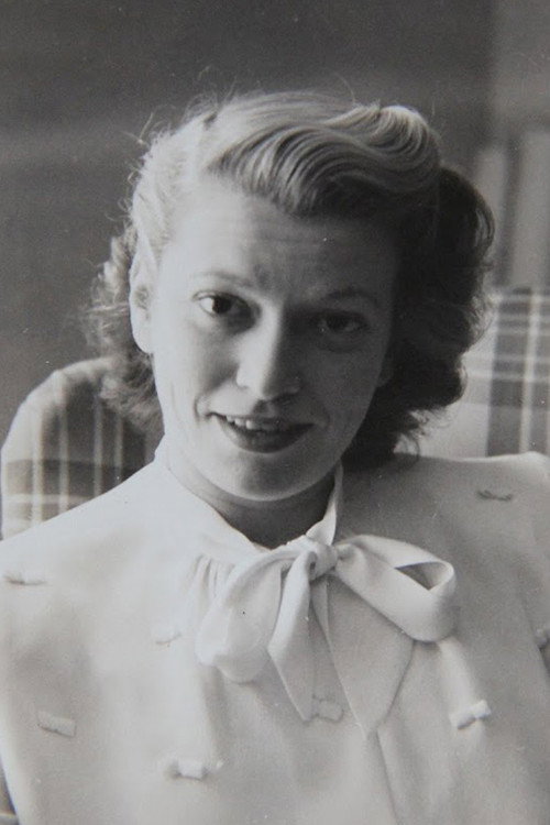 Photo of Isobel Lennart, Writing