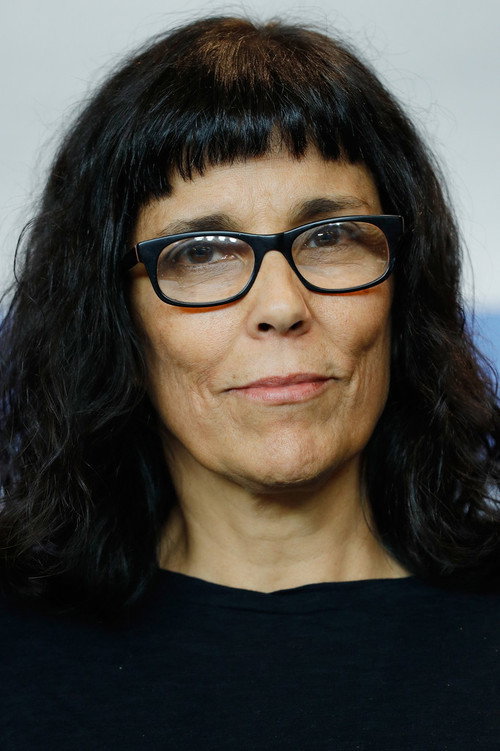 Daniela Thomas profile