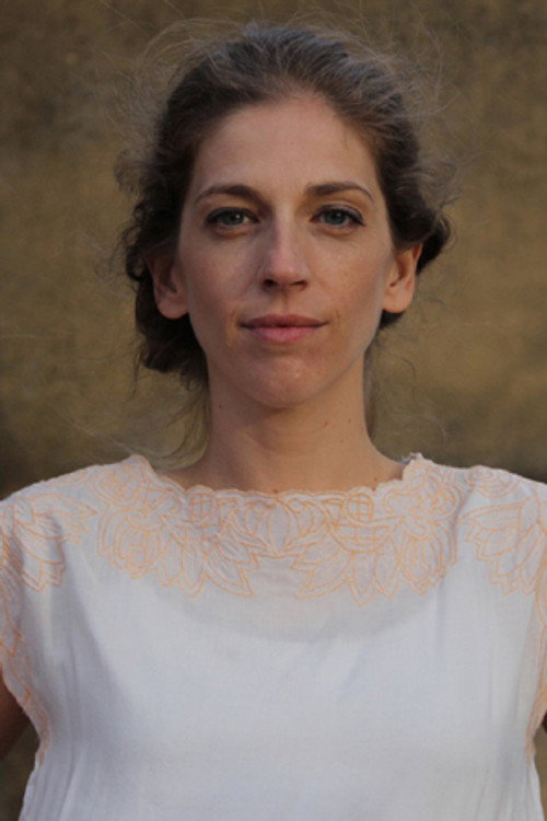 Photo of Lisa Caligaris, Acting
