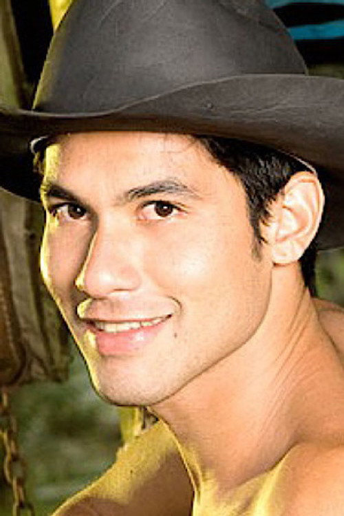 Photo of Robert Carvalho, Acting