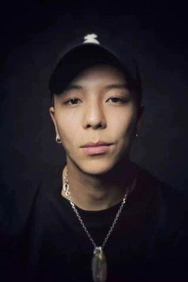 Photo of Jingxing Huang, Acting