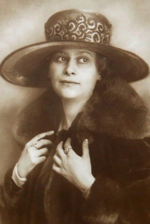 Photo of Wanda Treumann, Acting