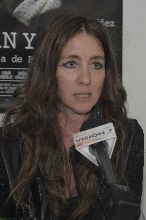 Photo of Paula de Luque, Directing