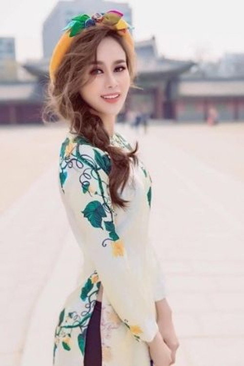 Photo of Sella Trương, Acting