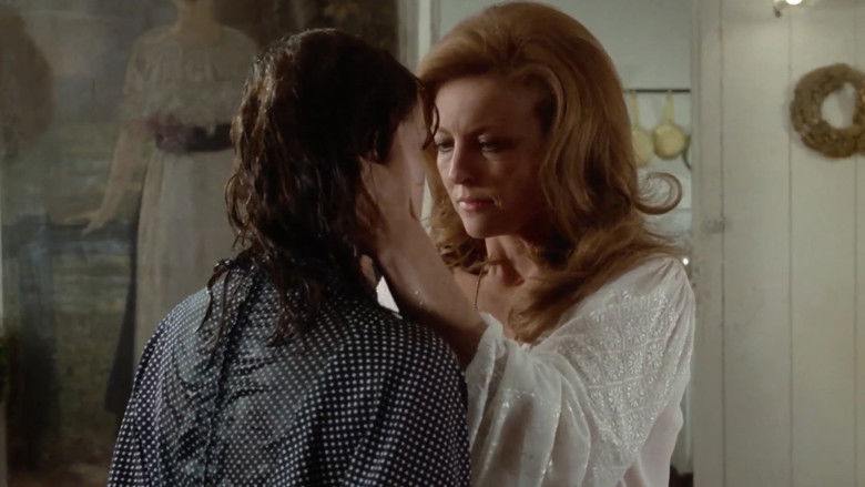 Tamara and Hélène in a tense, quiet moment