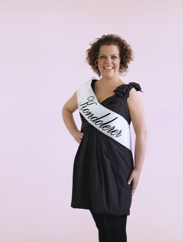 Kondolerer poster background