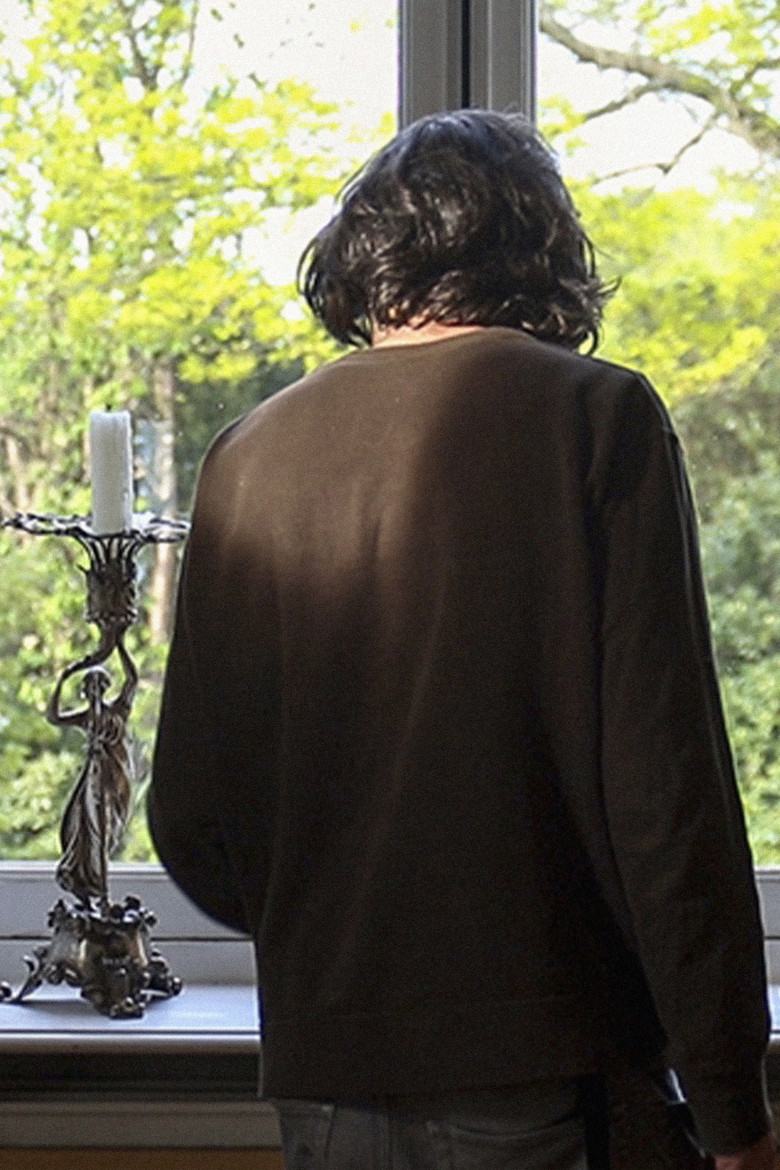 De Bonne Odeur ou le portrait kaléidoscopique d'une maison en forme de poire poster background