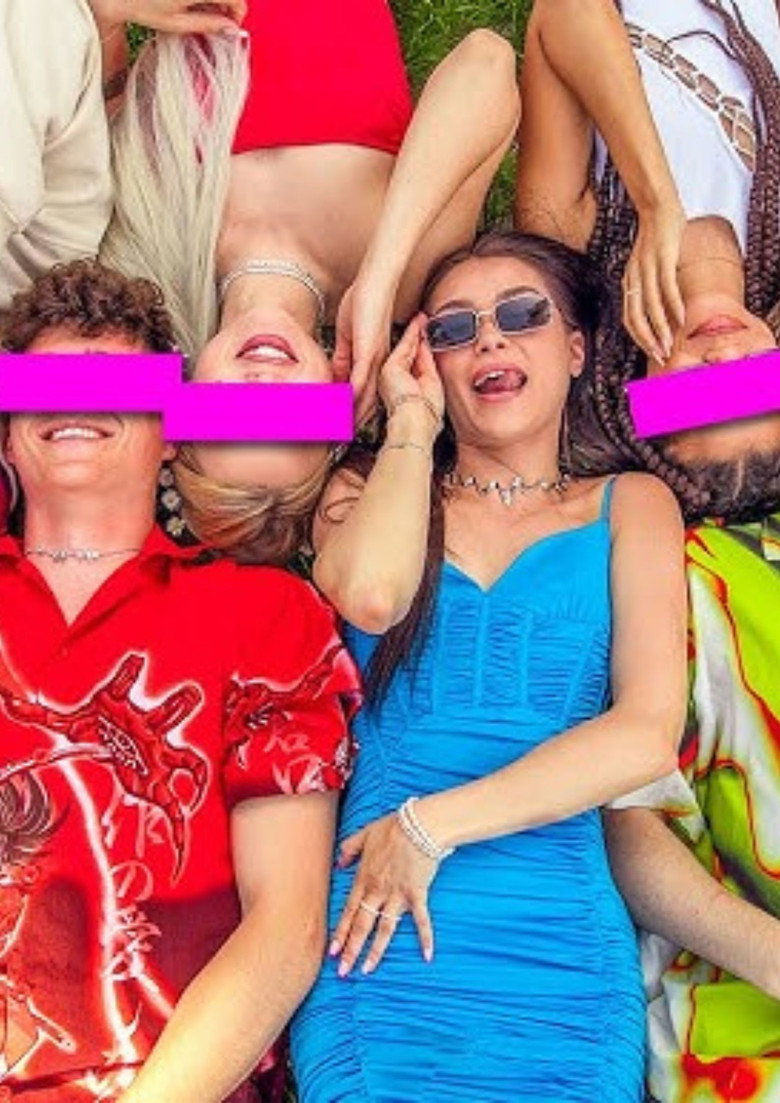 Natsu World the Movie poster background