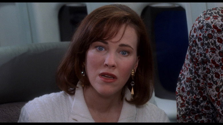 Harry and Marv outside the McCallister house